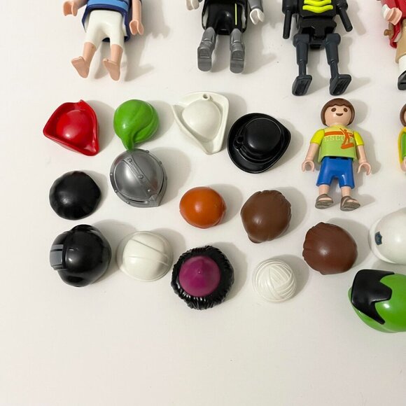 Assorte Lot of Playmobil Figures Accessories Toys - Picture 5 of 12